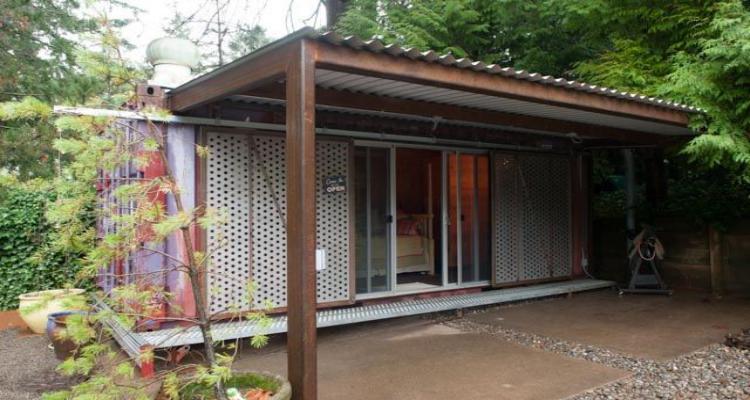 casa container pequena containersa 42 - Conheça 10 container que viraram casas