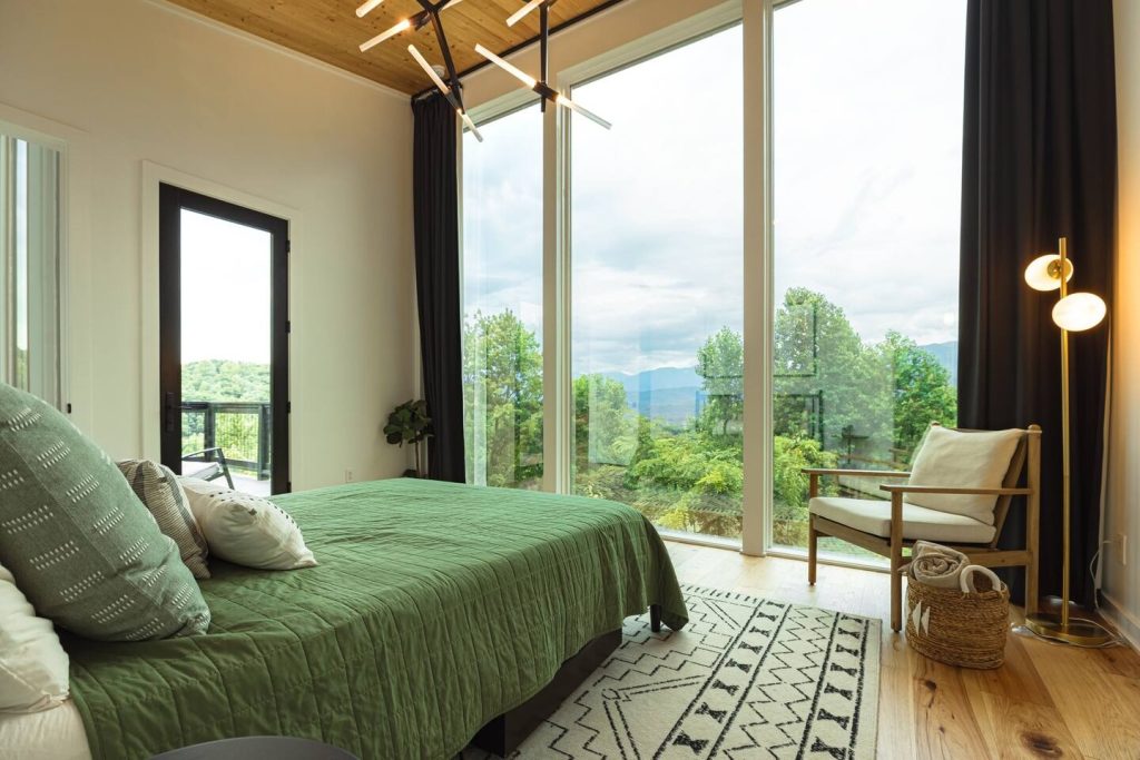 Cabana Moderna com Paredes de Vidro 1 1024x683 - Cabana Moderna com Paredes de Vidro