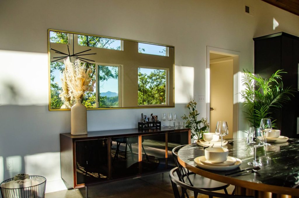 Casa Pequena de Luxo com Vista Deslumbrante para a Montanha 3 1024x678 - Casa Pequena de Luxo com Vista Deslumbrante para a Montanha