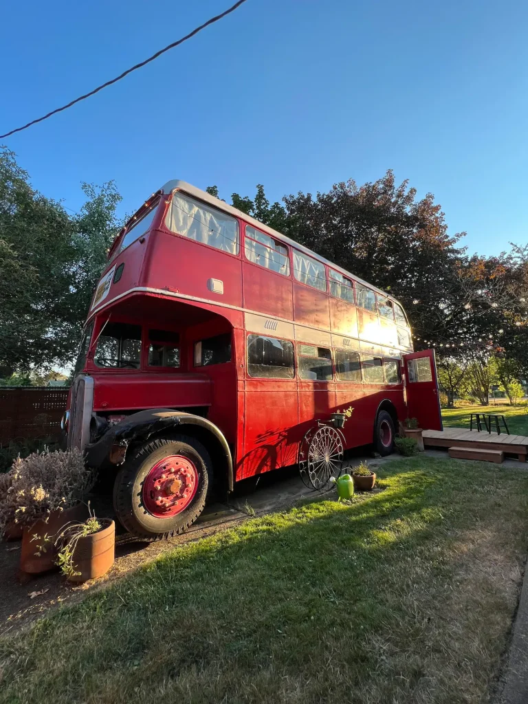 Vivendo em um Onibus de Dois Andares 11 768x1024 - Vivendo em um Ônibus de Dois Andares