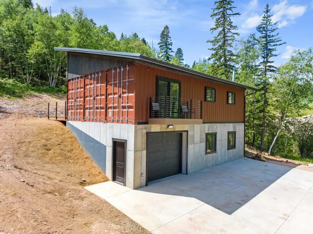 Magnifica construcao de casa conteiner de dois andares 1 1 1024x767 - Magnífica construção de casa contêiner de dois andares