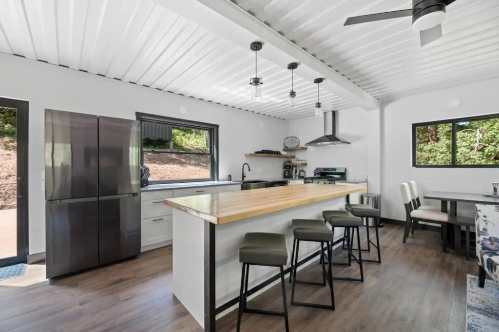 Magnifica construcao de casa conteiner de dois andares 13 1024x681 - Magnífica construção de casa contêiner de dois andares