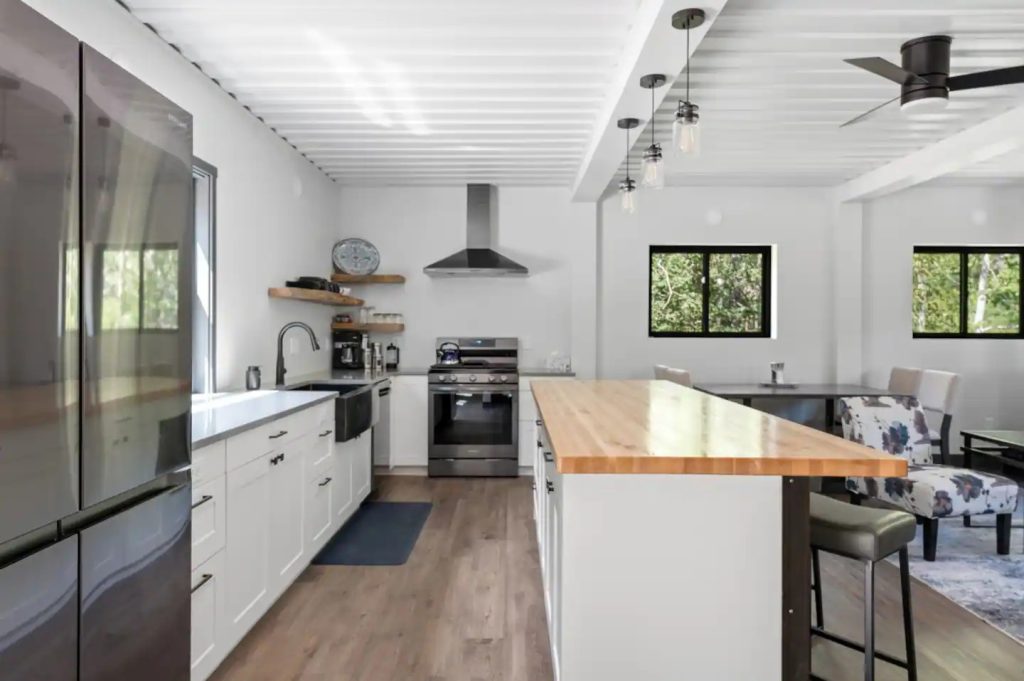 Magnifica construcao de casa conteiner de dois andares 14 1024x681 - Magnífica construção de casa contêiner de dois andares